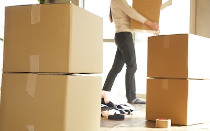 重たい家具の移動や、家財道具などの片付けから、不要になったゴミ処分やトラックでの引き取りまでまるごとお任せいただけます。