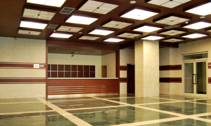 デリケートな素材である石材、木材、繊維を使用した建造物のメンテナンスは高い技術とノウハウが求められます。当社では天然素材専用の機材を使用し、素材を痛めることなく汚れを除去します。